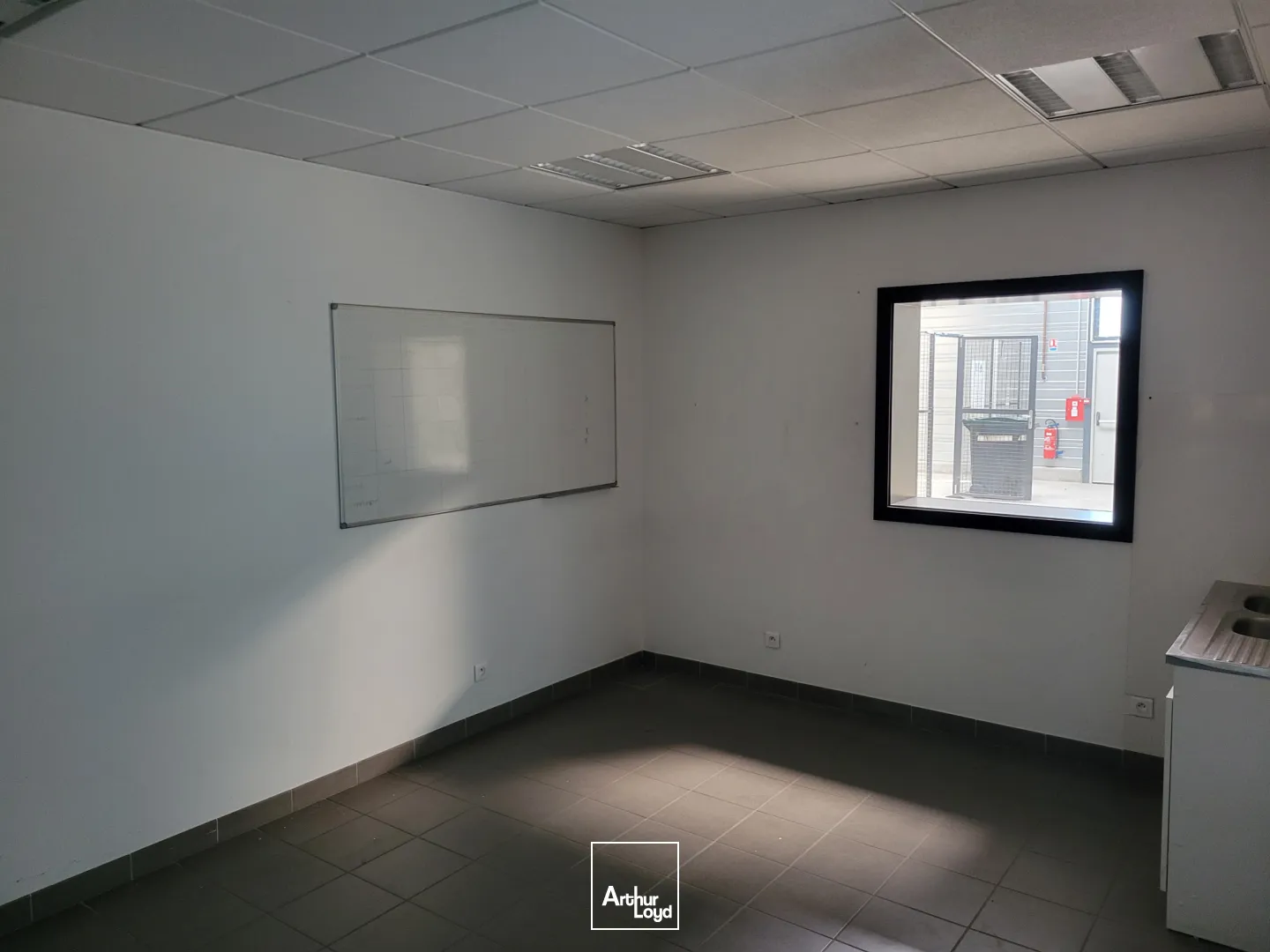 Locaux d'activité & Entrepôts - Location - Montbeliard - 25200 - 298-298 - 7744084