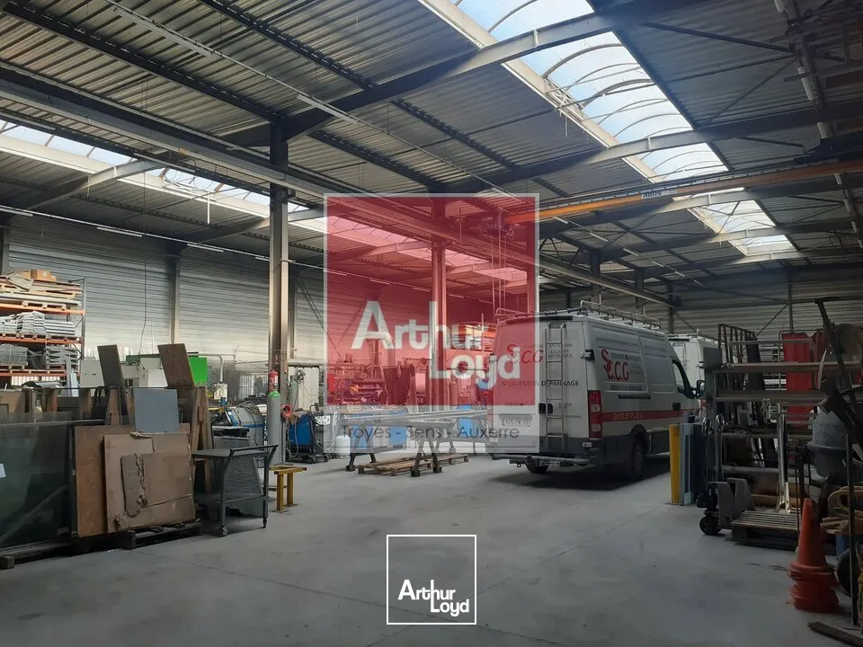 Locaux d'activité & Entrepôts - Vente - SAINT-JULIEN-LES-VILLAS - 10800 - 1115-1115 - 7744407