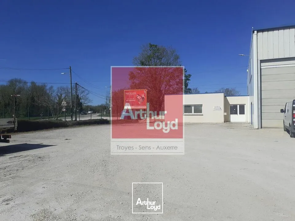 Locaux d'activité & Entrepôts - Vente - SAINT-JULIEN-LES-VILLAS - 10800 - 1115-1115 - 7744404