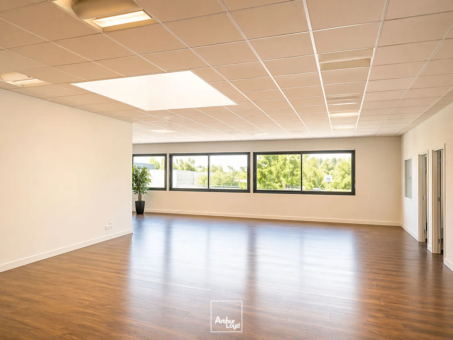 Bureaux - Location - Saintes - 17100 - 600-600 - 7744993