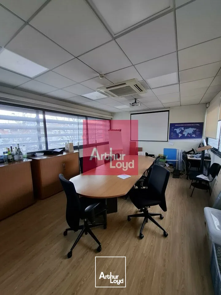 Locaux commerciaux - Location - CLERMONT-FERRAND - 63000 - 261-261 - 7746048