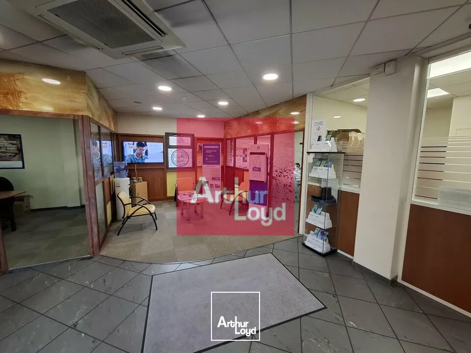 Locaux commerciaux - Location - CLERMONT-FERRAND - 63000 - 261-261 - 7746051