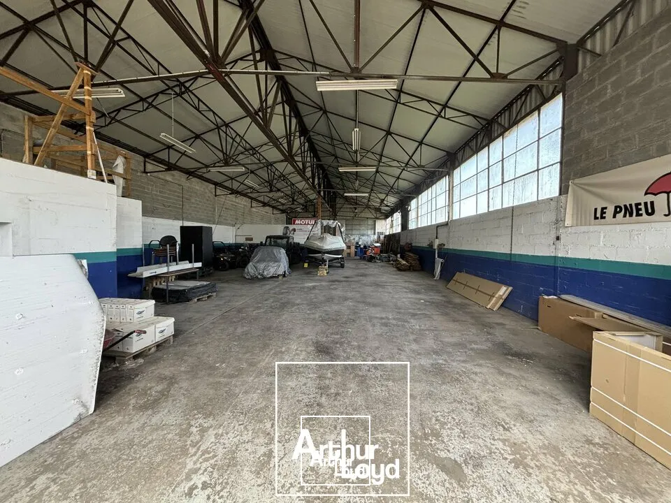 Locaux d'activité & Entrepôts - Location - TERRASSON-LAVILLEDIEU - 24120 - 470-470 - 7746112