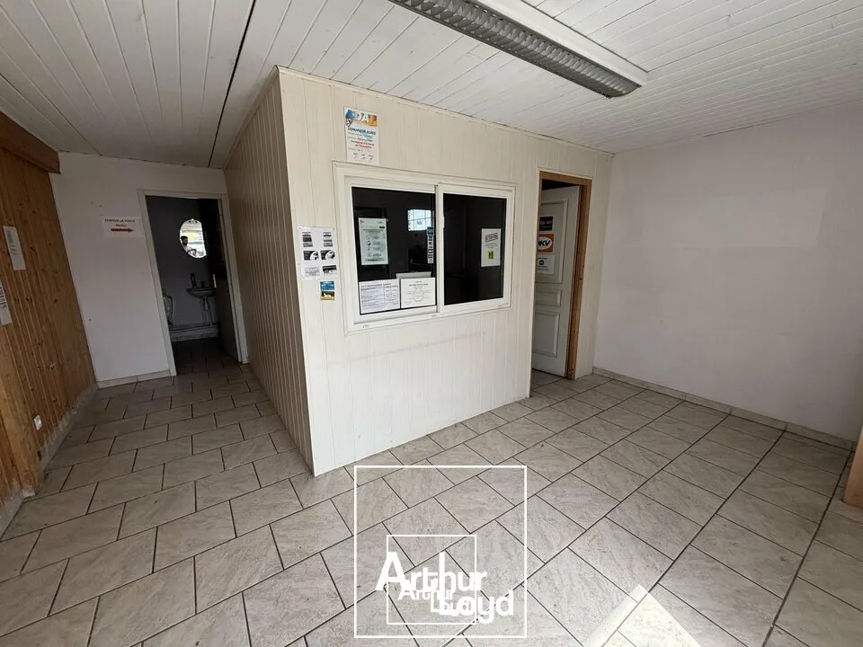 Locaux d'activité & Entrepôts - Location - TERRASSON-LAVILLEDIEU - 24120 - 470-470 - 7746114