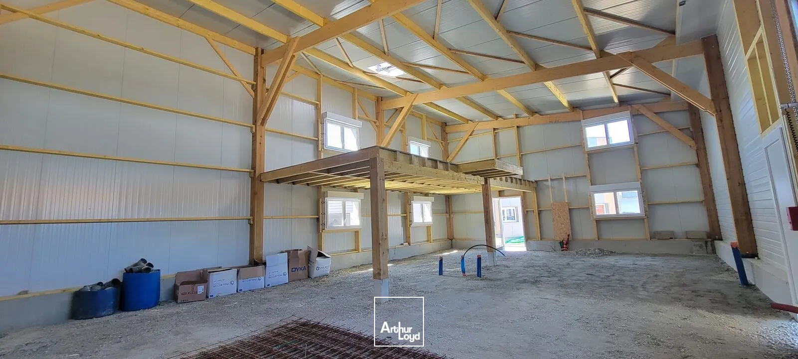 Locaux d'activité & Entrepôts - Location - PLOUGOUMELEN - 56400 - 135-453 - 7746307