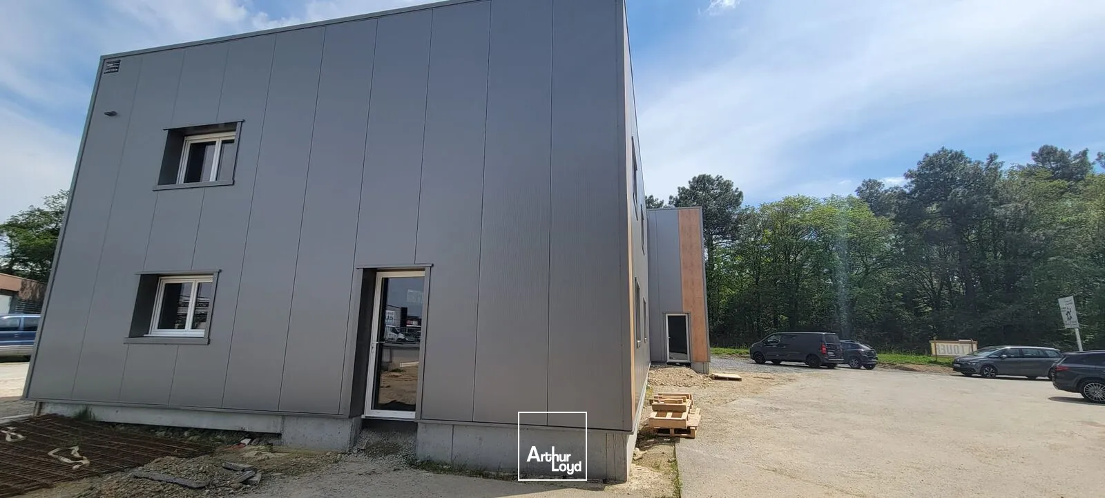 Locaux d'activité & Entrepôts - Location - PLOUGOUMELEN - 56400 - 135-453 - 7746308