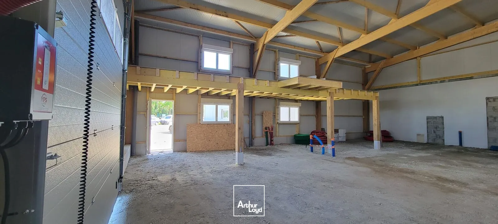 Locaux d'activité & Entrepôts - Location - PLOUGOUMELEN - 56400 - 135-453 - 7746311