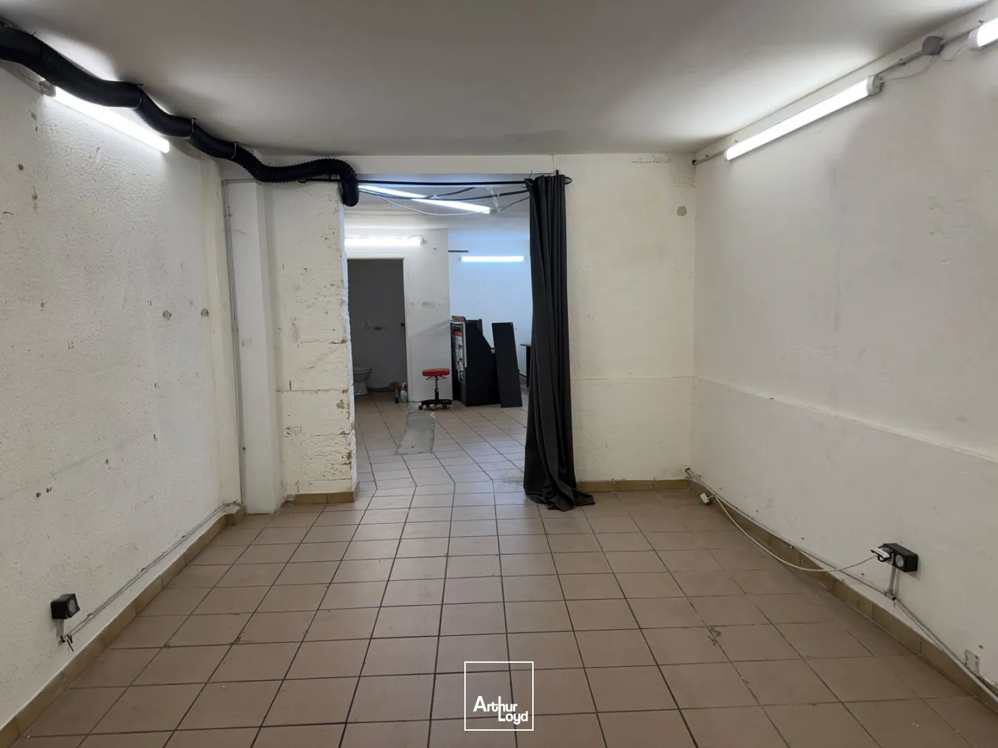 Locaux commerciaux - Vente - BORDEAUX - 33000 - 99.7-99.7 - 7746457