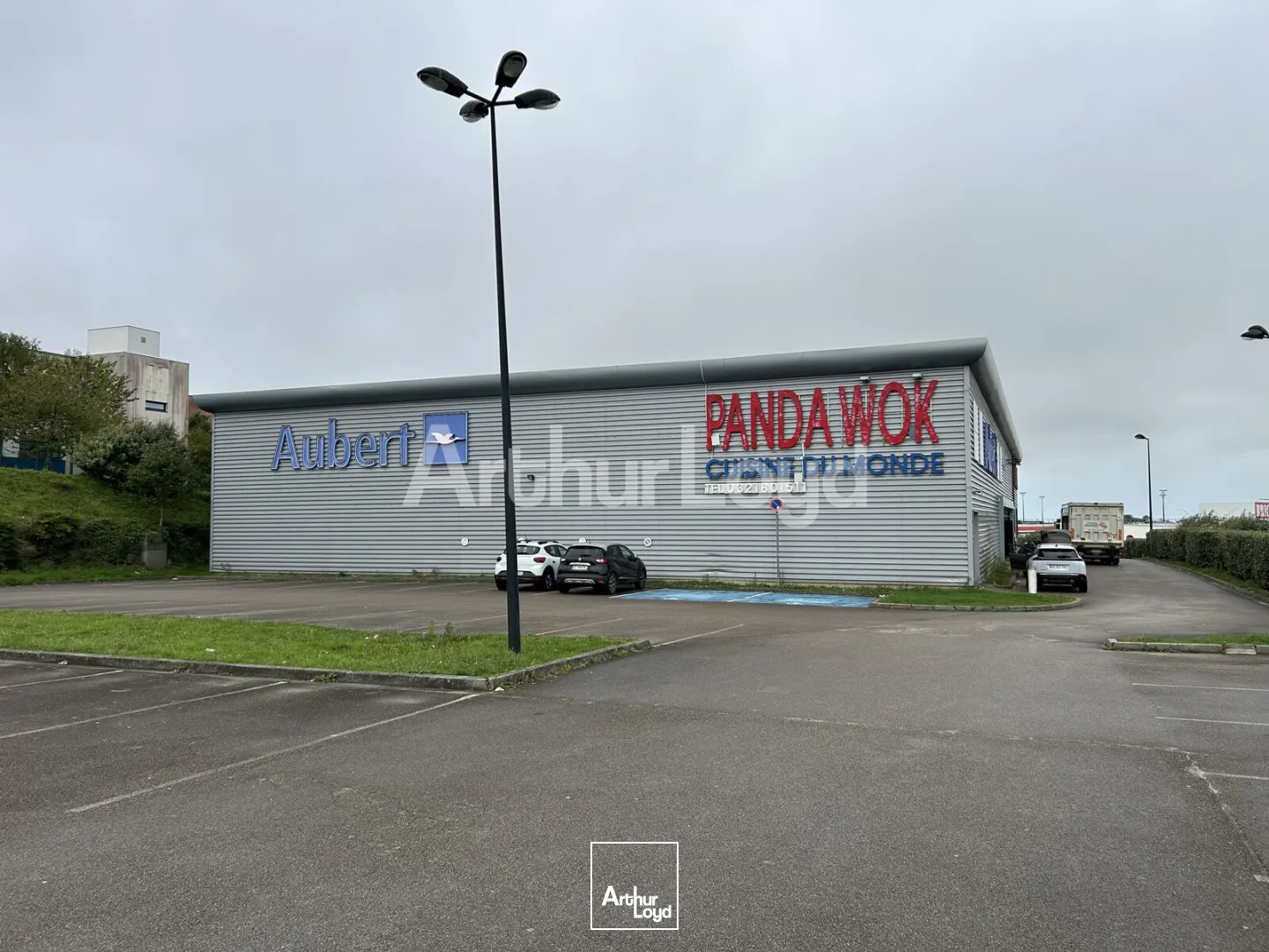 Locaux commerciaux - Location - SAINT MARTIN BOULOGNE - 62280 - 817-817 - 7746712