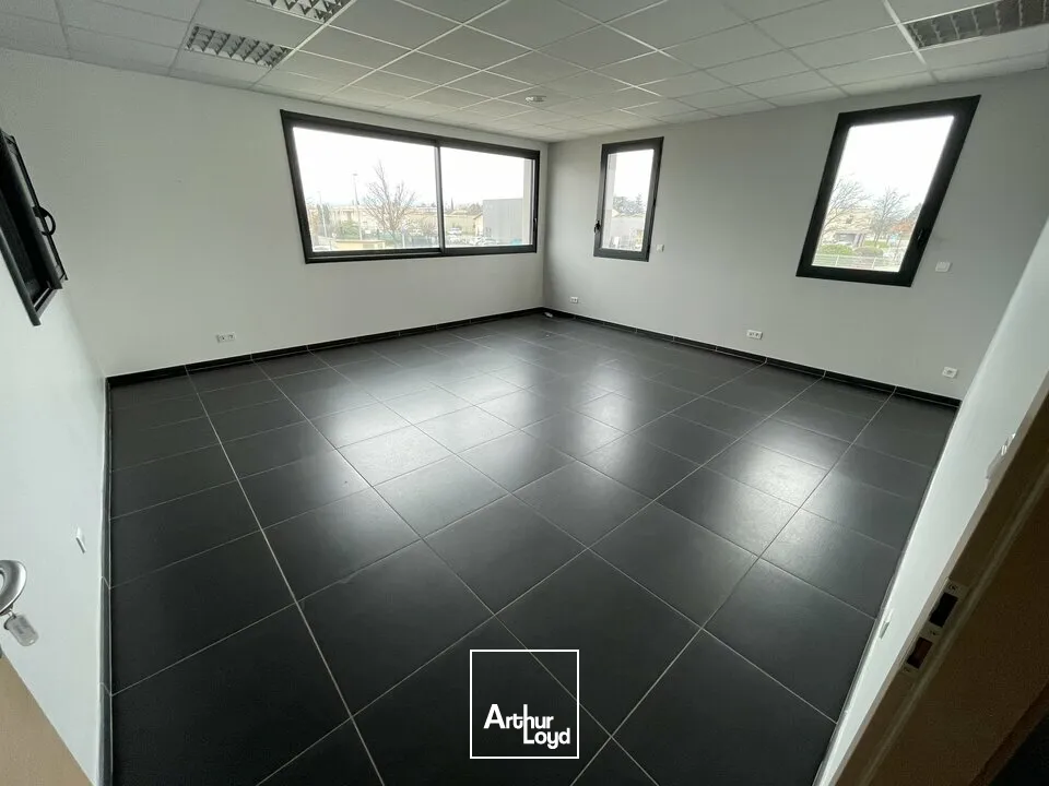 Locaux d'activité & Entrepôts - Location - VALENCE - 26000 - 530-530 - 7746963