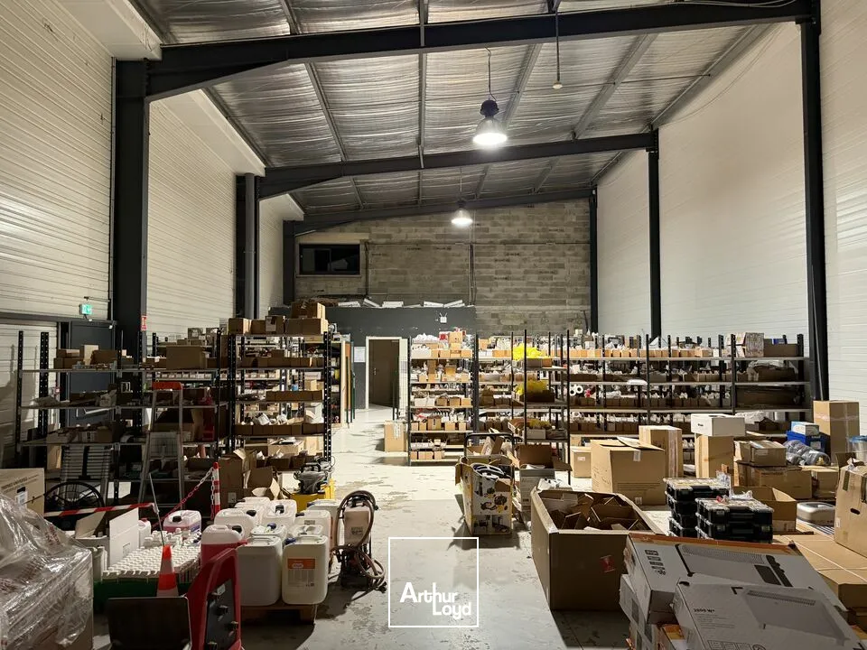 Locaux d'activité & Entrepôts - Location - VALENCE - 26000 - 530-530 - 7746964