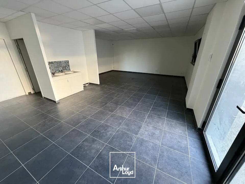 Locaux d'activité & Entrepôts - Location - BOURG LES VALENCE - 26500 - 250-250 - 7746961