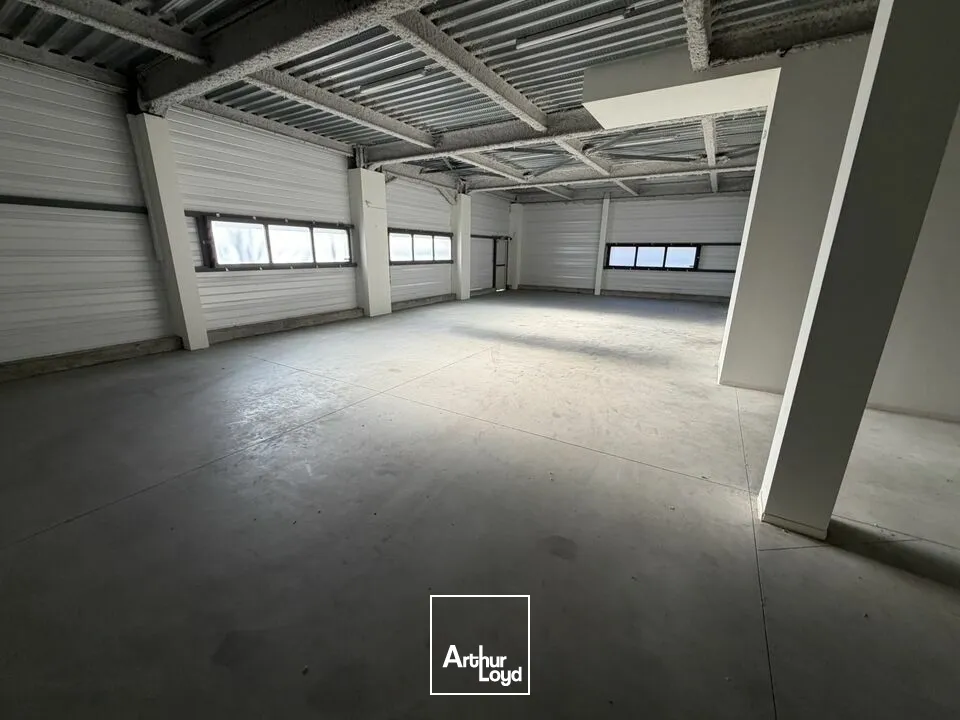 Locaux d'activité & Entrepôts - Location - BOURG LES VALENCE - 26500 - 250-250 - 7746960