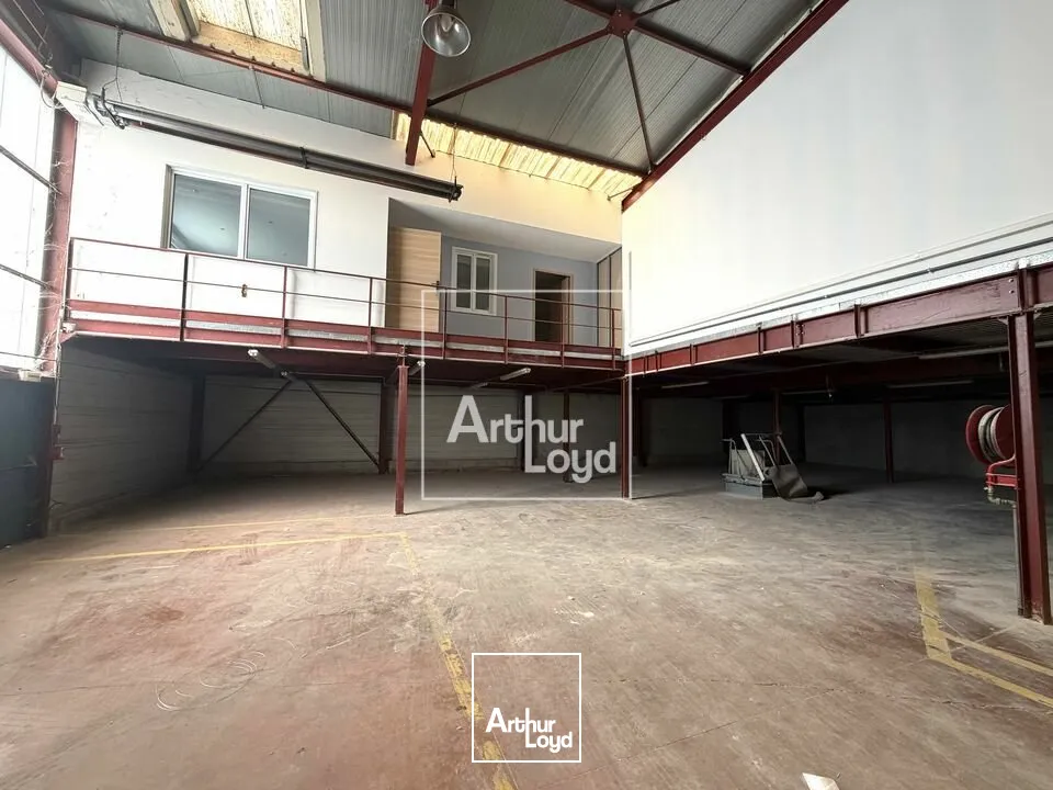 Locaux d'activité & Entrepôts - Location - LE MEE SUR SEINE - 77350 - 450-450 - 7747024