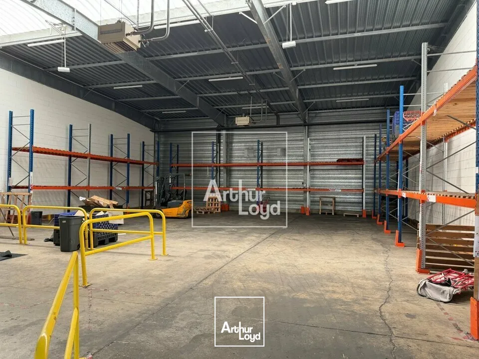 Locaux d'activité & Entrepôts - Location - VAUX-LE-PENIL - 77000 - 460-460 - 7747028