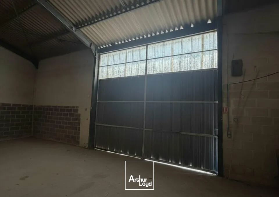 Locaux d'activité & Entrepôts - Location - SAINT-GERMAIN-DU-PUY - 18390 - 400-400 - 7747096