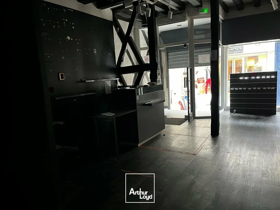Locaux commerciaux - Location - BOURGES - 18000 - 47-47 - 7747105