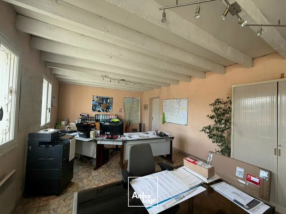 Locaux d'activité & Entrepôts - Location - SAINT-GERMAIN-DU-PUY - 18390 - 400-400 - 7747097