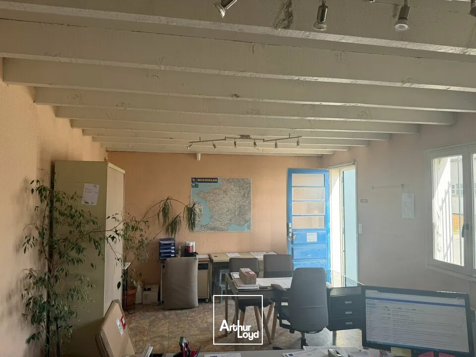 Locaux d'activité & Entrepôts - Location - SAINT-GERMAIN-DU-PUY - 18390 - 400-400 - 7747098