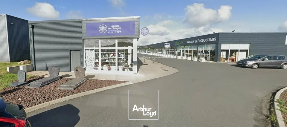 Locaux commerciaux - Location - SAINT-POURCAIN-SUR-SIOULE - 03500 - 85-85 - 7747145