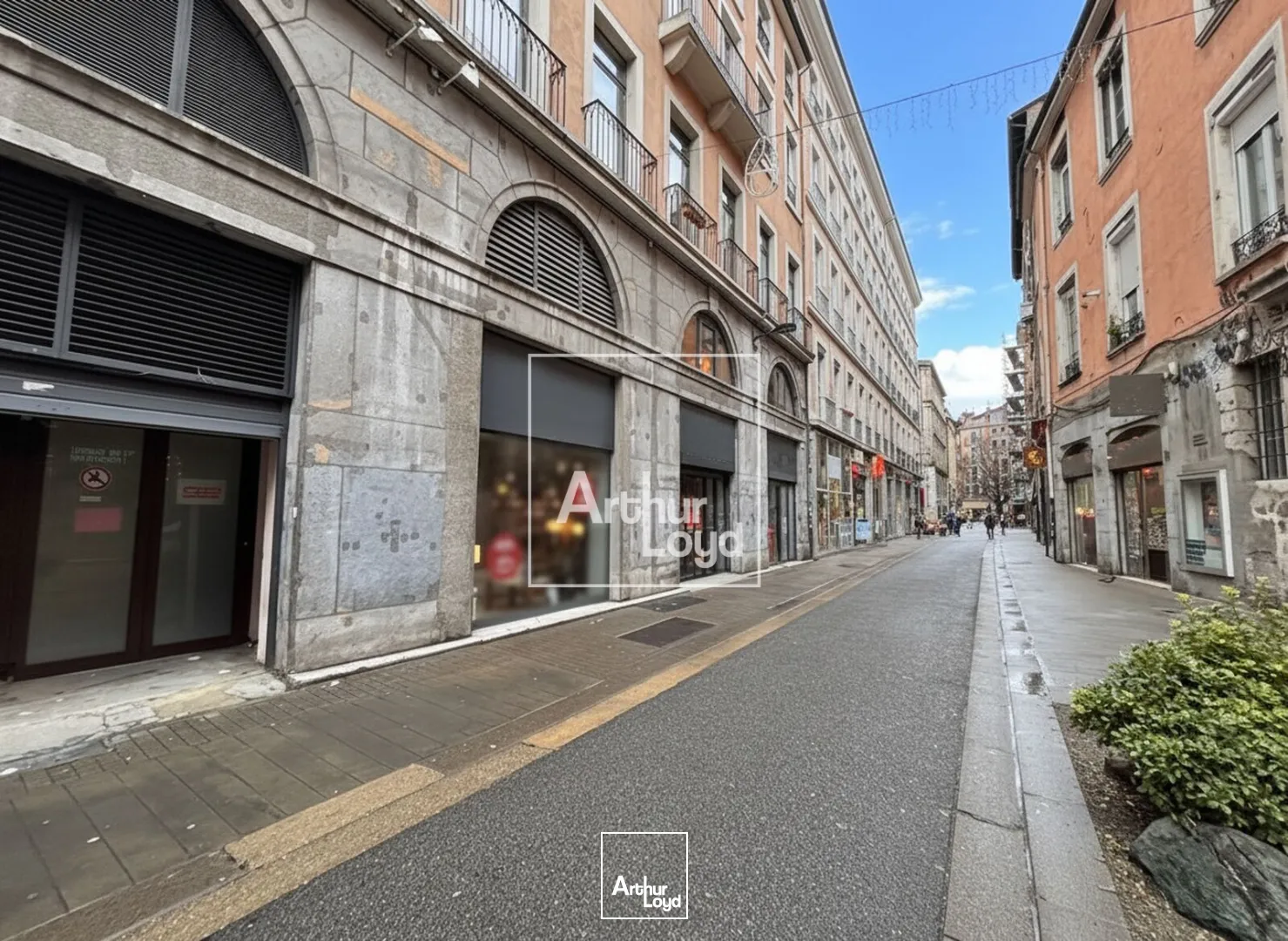 Locaux commerciaux - Location - GRENOBLE - 38000 - 900-900 - 7747243