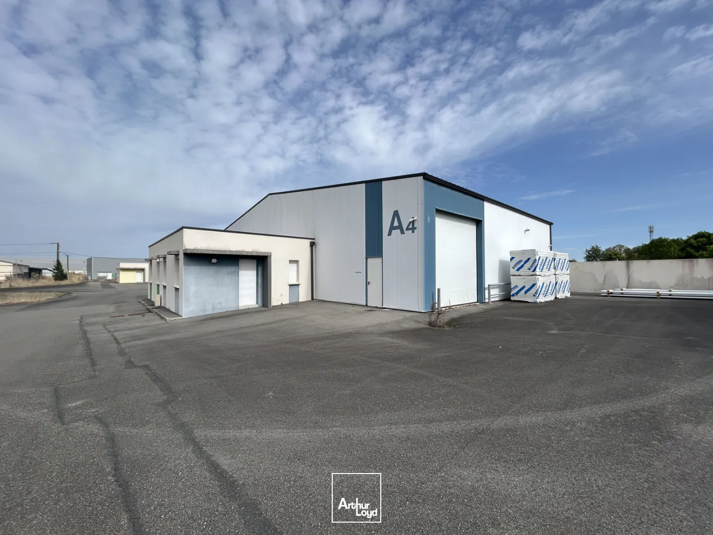 Locaux d'activité & Entrepôts - Location - SAINT JULIEN DE CONCELLES - 44450 - 460-460 - 7747412