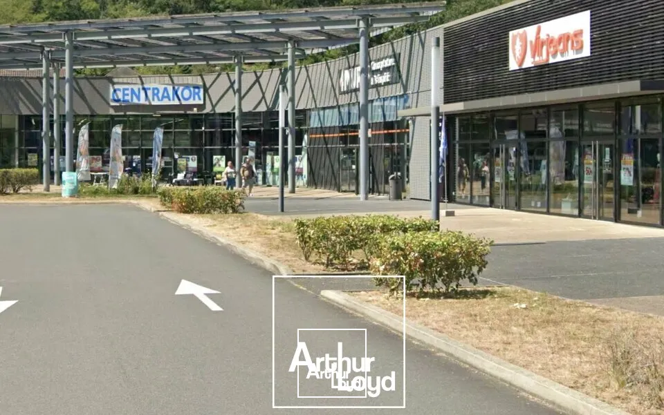 Locaux commerciaux - Location - MALEMORT - 19360 - 775-775 - 7747957