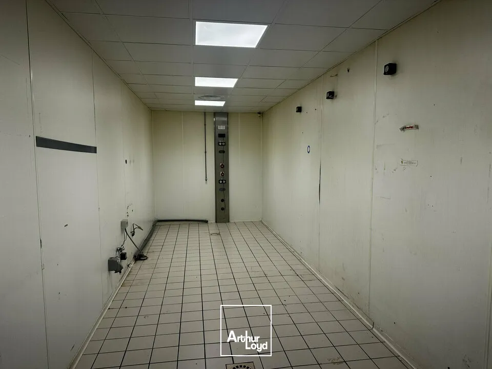 Locaux commerciaux - Location - SAINT-GERMAIN-DU-PUY - 18390 - 1743-1743 - 7748092