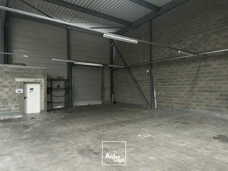 Locaux commerciaux - Location - SAINT-GERMAIN-DU-PUY - 18390 - 1743-1743 - 7748093