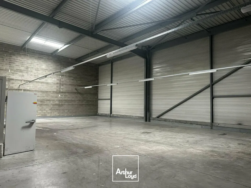 Locaux commerciaux - Location - SAINT-GERMAIN-DU-PUY - 18390 - 1743-1743 - 7748094