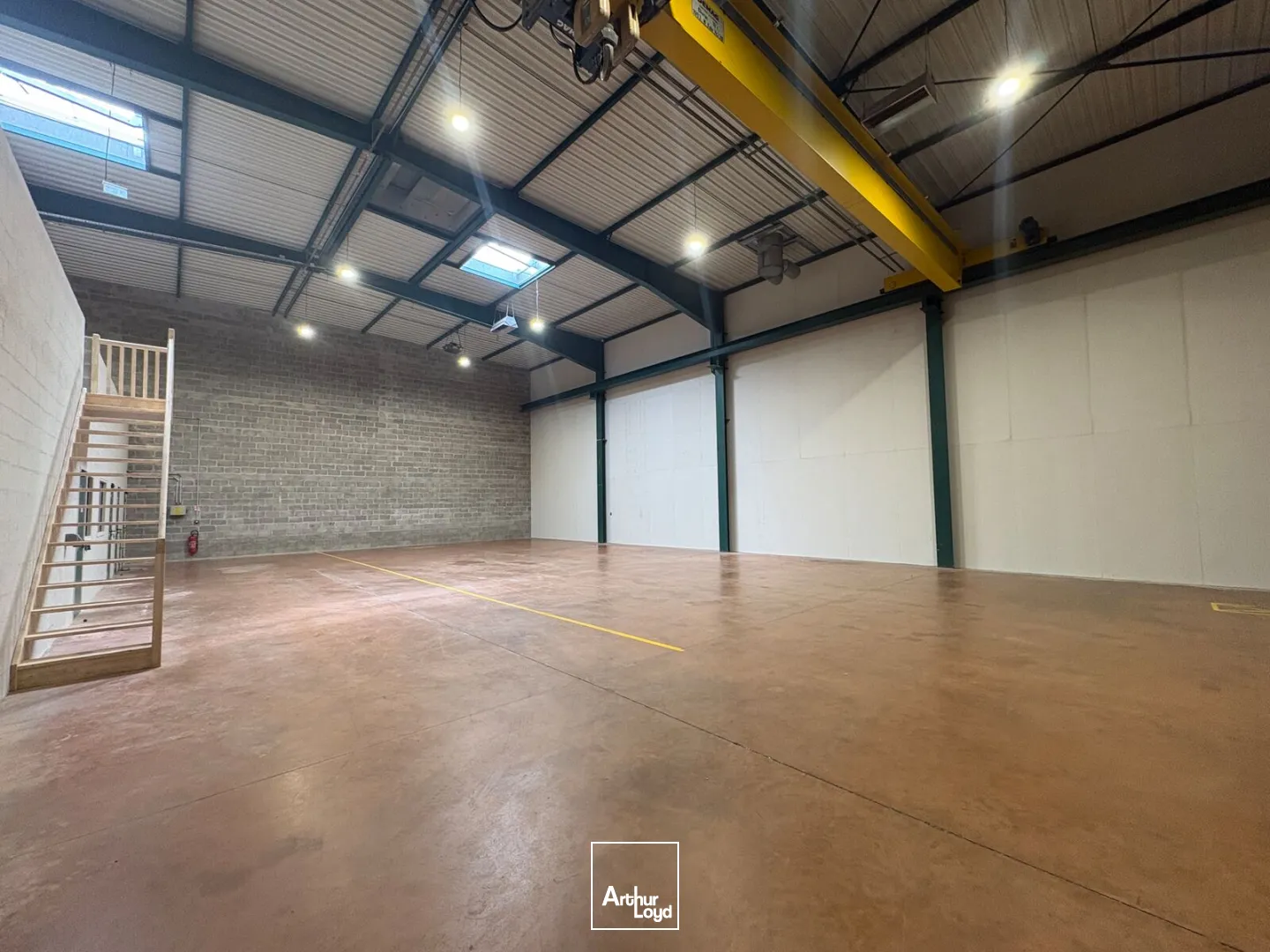 Locaux d'activité & Entrepôts - Location - OLIVET - 45160 - 653.3-653.3 - 7748355