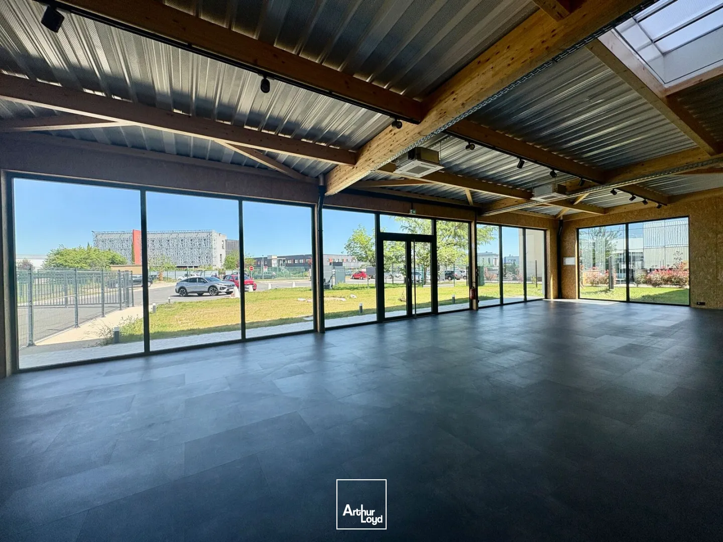 Locaux d'activité & Entrepôts - Location - OLIVET - 45160 - 653.3-653.3 - 7748353