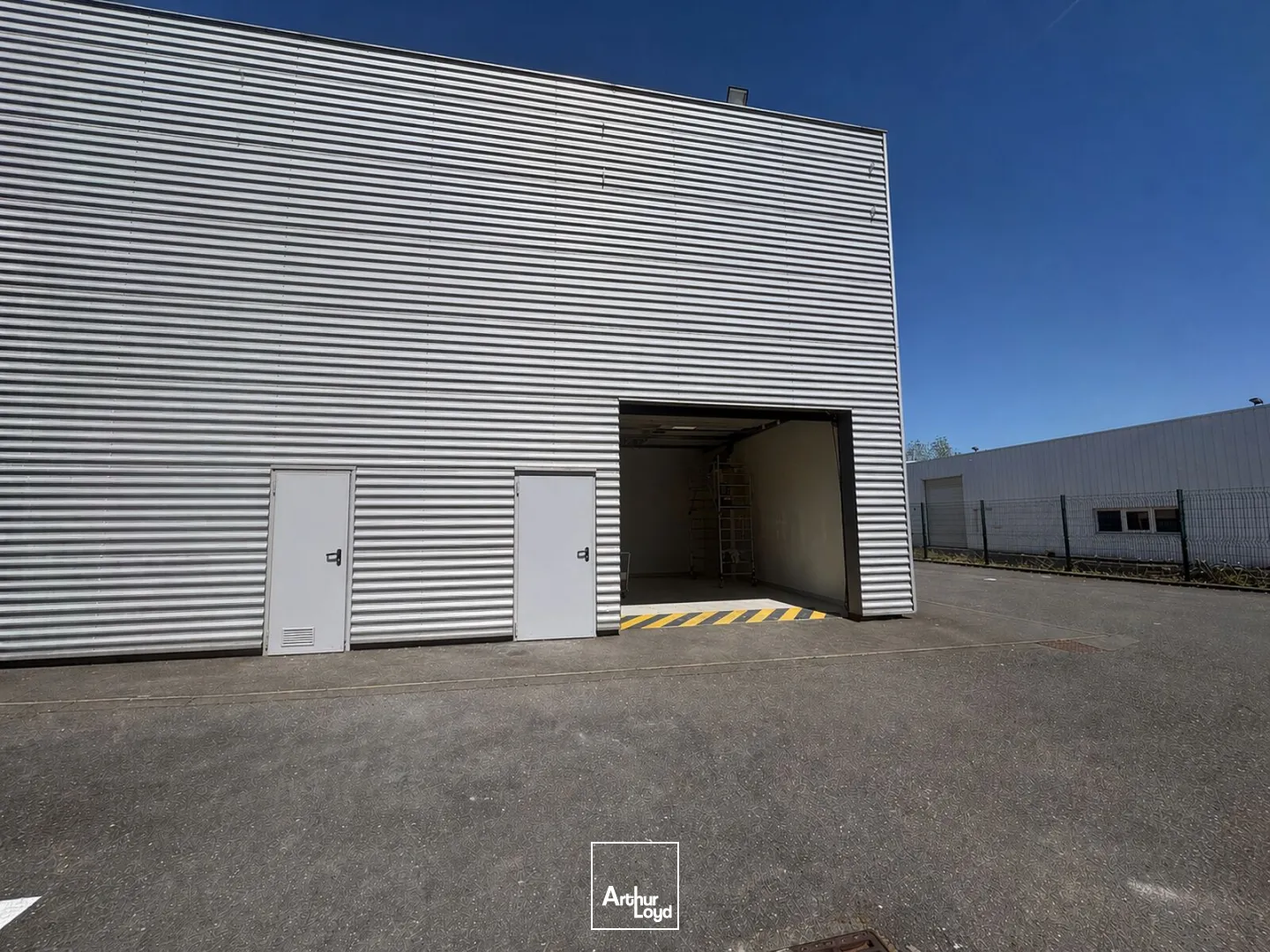 Locaux d'activité & Entrepôts - Location - ORLEANS - 45100 - 351-351 - 7748370