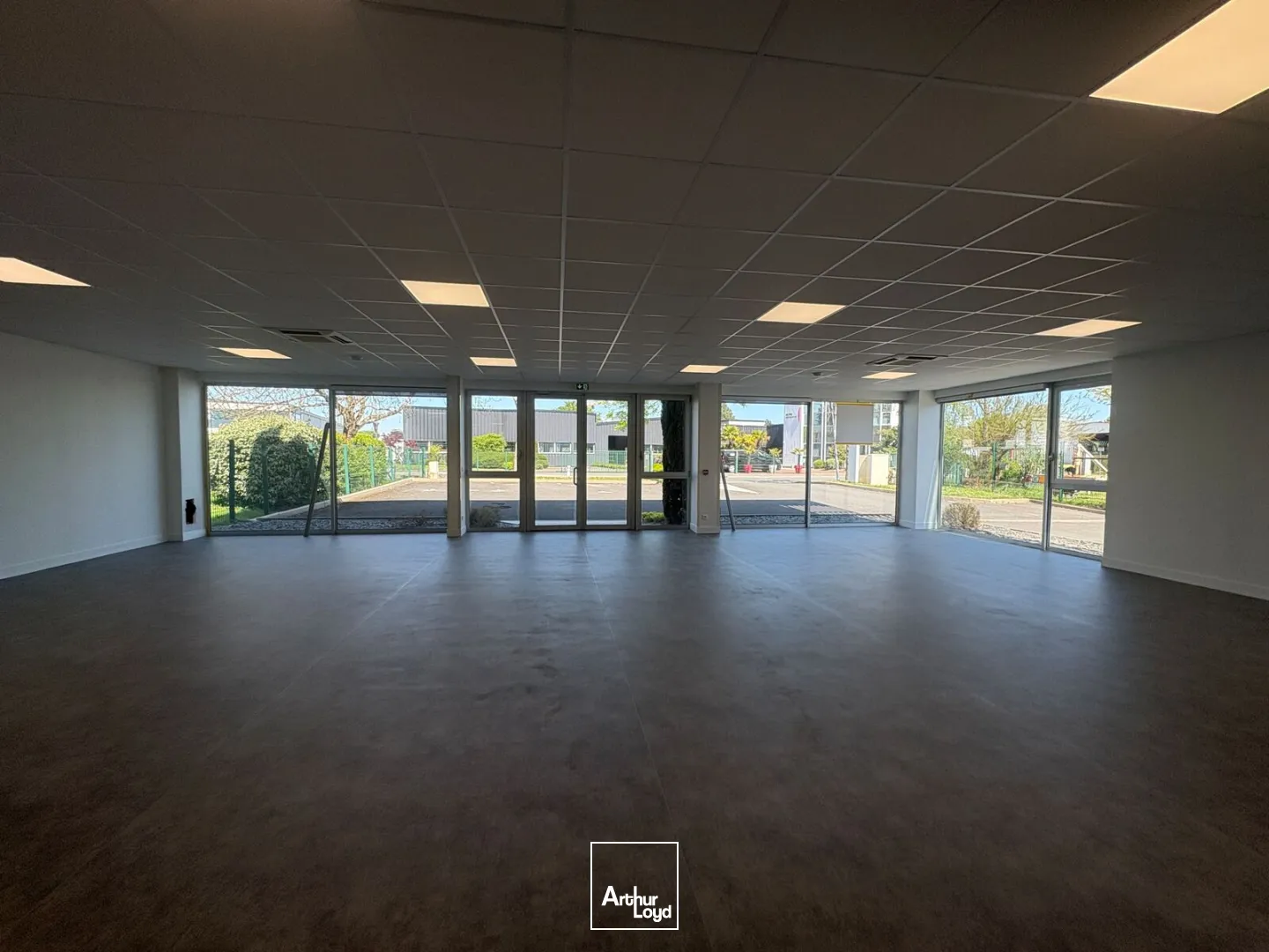 Locaux d'activité & Entrepôts - Location - ORLEANS - 45100 - 351-351 - 7748373