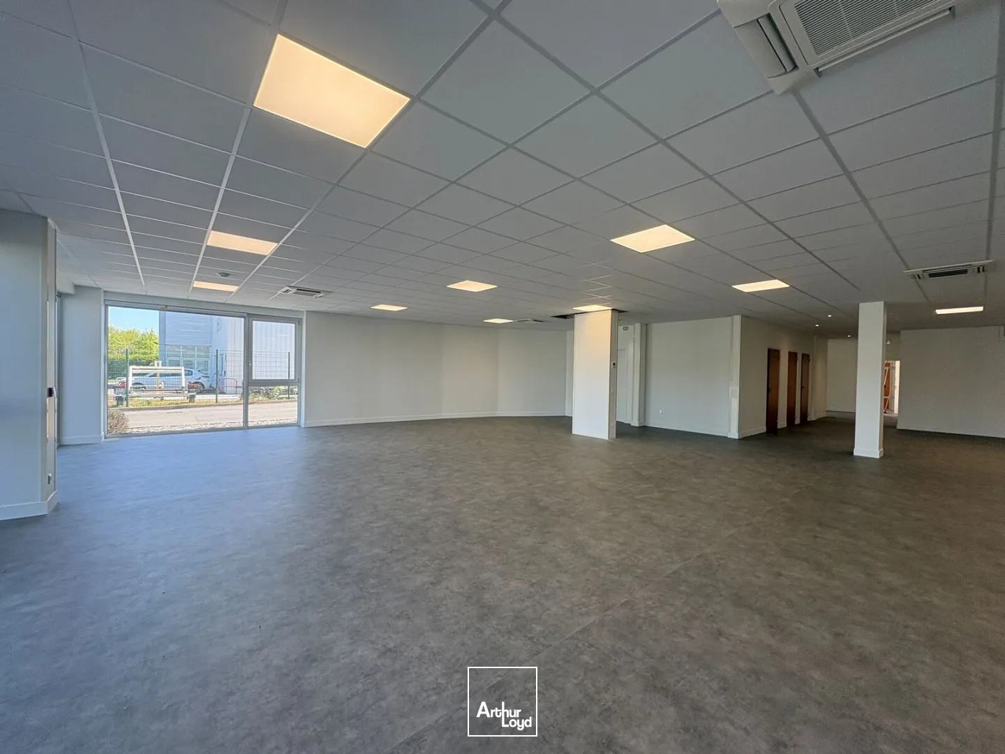 Locaux d'activité & Entrepôts - Location - ORLEANS - 45100 - 351-351 - 7748375