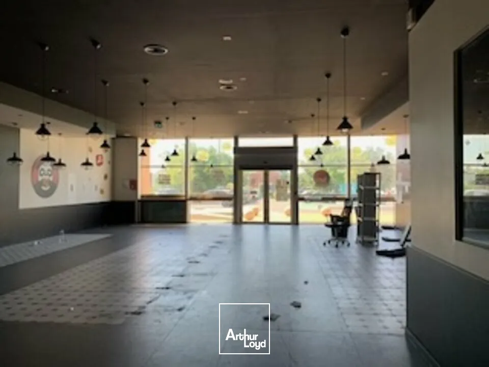 Locaux commerciaux - Location - AVIGNON - 84000 - 616-616 - 7748974
