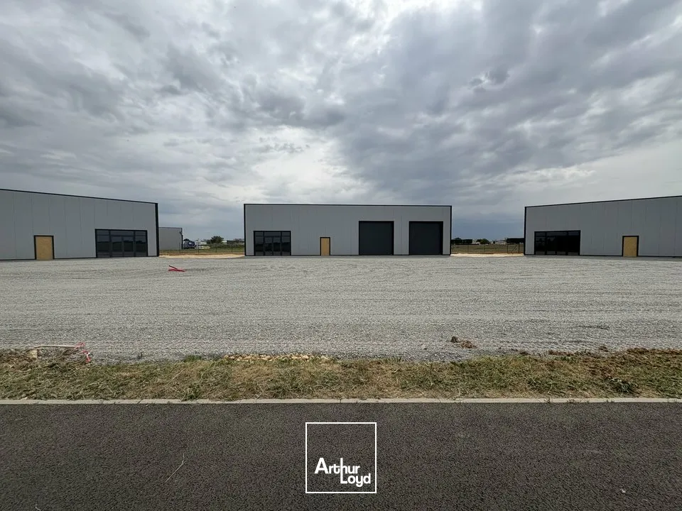 Locaux d'activité & Entrepôts - Location - BIARD - 86580 - 363-363 - 7749129