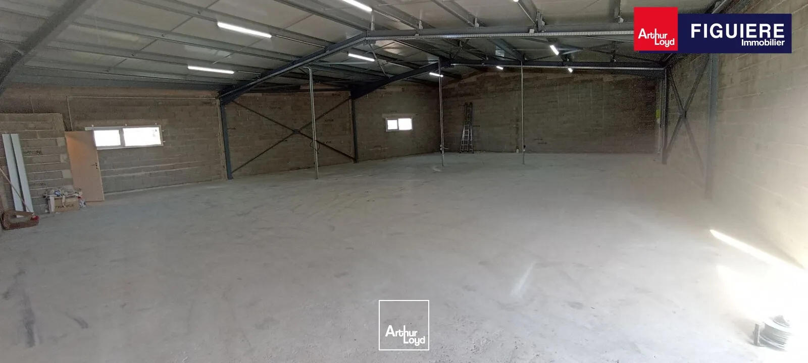 Locaux d'activité & Entrepôts - Location - SALON DE PROVENCE - 13300 - 270-270 - 7749240
