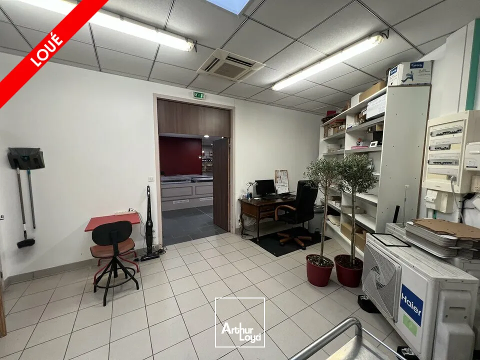 Locaux commerciaux - Location - CHAMPNIERS - 16430 - 154-154 - 7749258