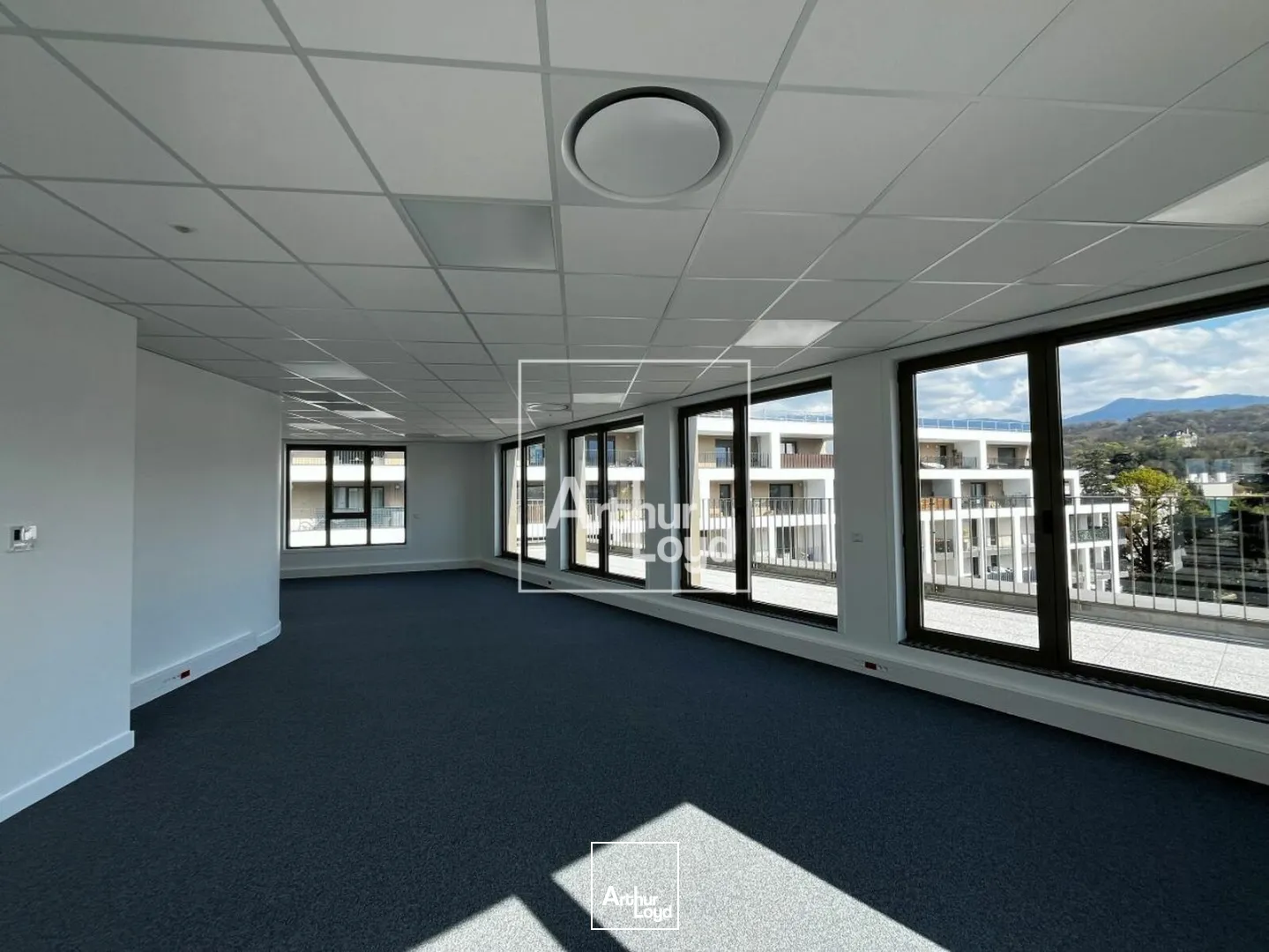 Bureaux - Vente - EYBENS - 38320 - 136.71-1022.52 - 7749348