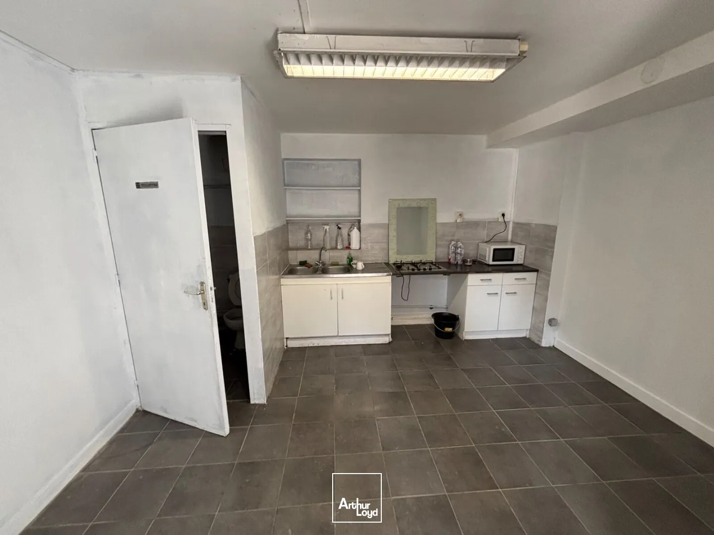Locaux d'activité & Entrepôts - Location - SOTTEVILLE LES ROUEN - 76300 - 425-425 - 7749398