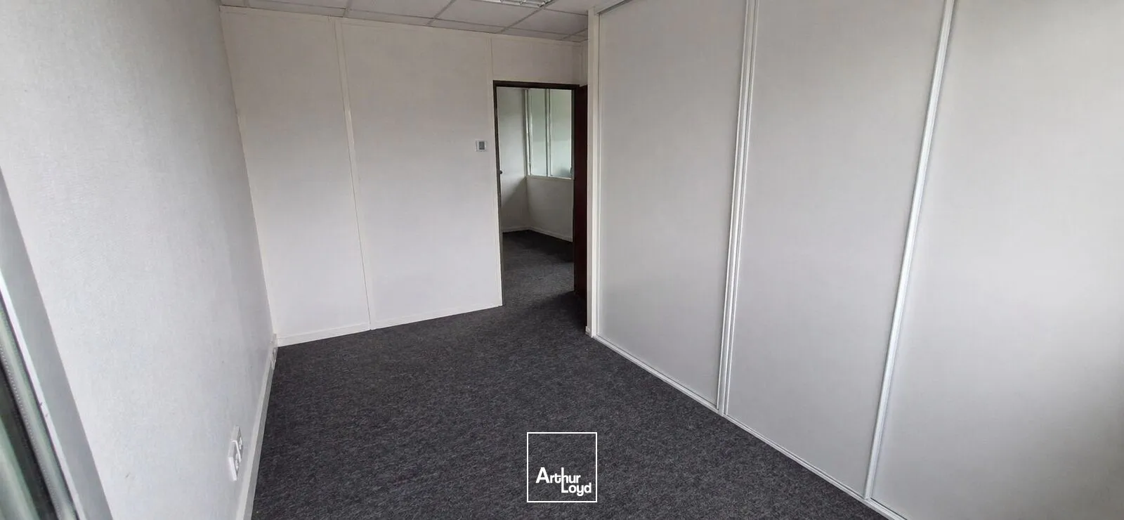 Bureaux - Location - MONTOIR DE BRETAGNE - 44550 - 81.97-81.97 - 7749528