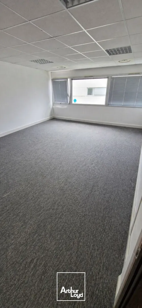 Bureaux - Location - MONTOIR DE BRETAGNE - 44550 - 81.97-81.97 - 7749529