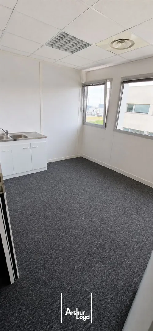 Bureaux - Location - MONTOIR DE BRETAGNE - 44550 - 81.97-81.97 - 7749530
