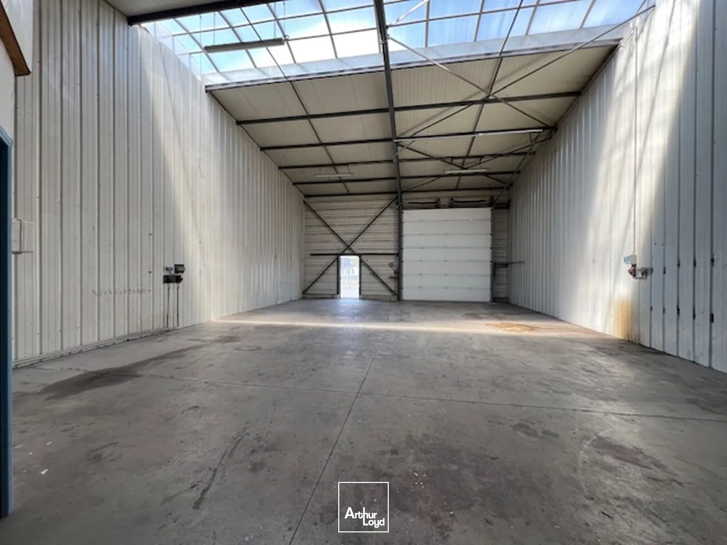 Locaux d'activité & Entrepôts - Location - MONTBRISON - 42600 - 160-160 - 7749549