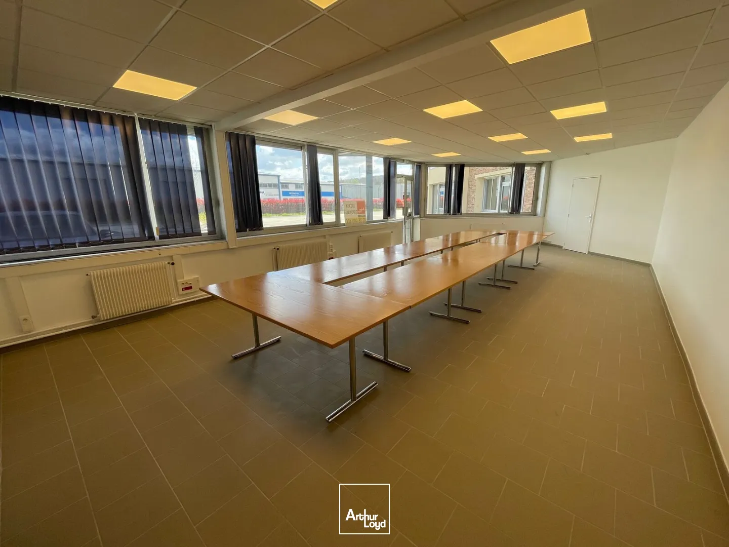 Bureaux - Location - PONT AUDEMER - 27500 - 114-114 - 7749550