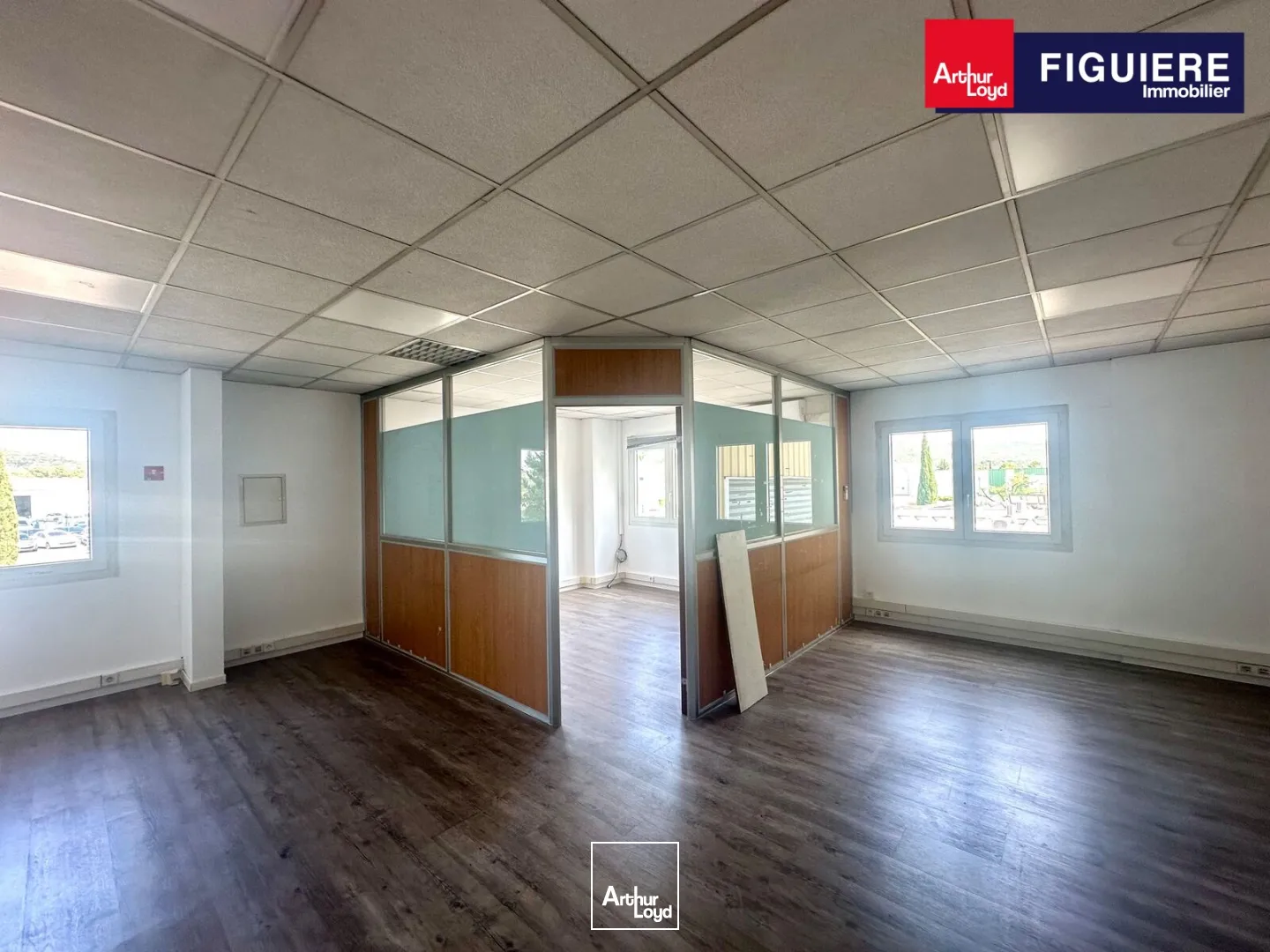 Locaux d'activité & Entrepôts - Location - VELAUX - 13880 - 740-740 - 7750092