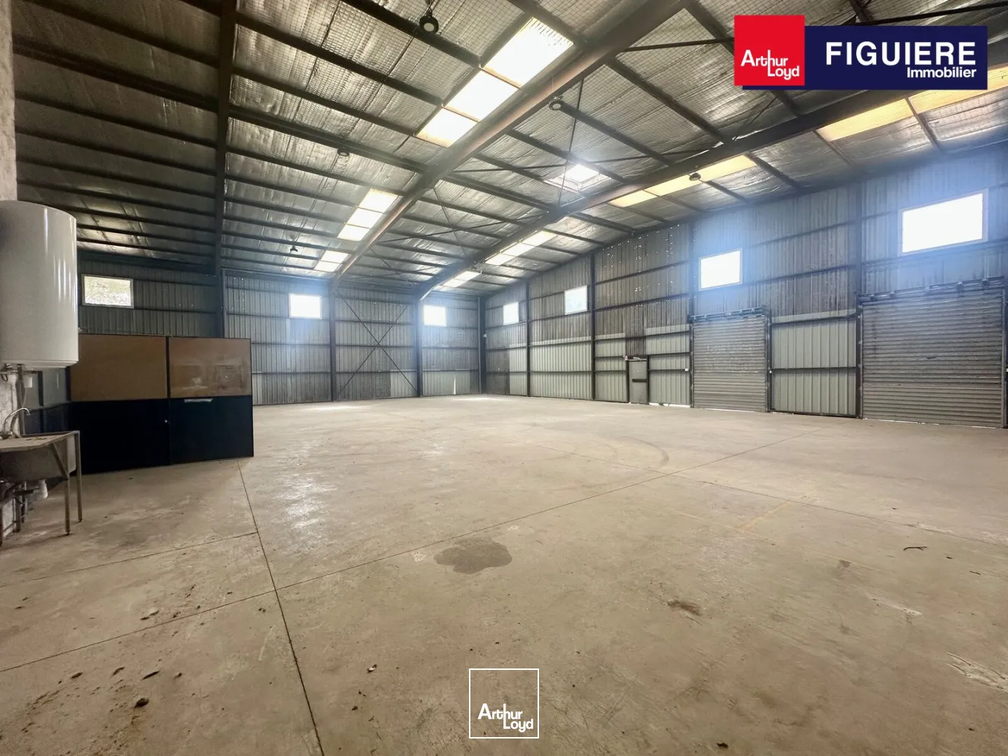 Locaux d'activité & Entrepôts - Location - VELAUX - 13880 - 740-740 - 7750088