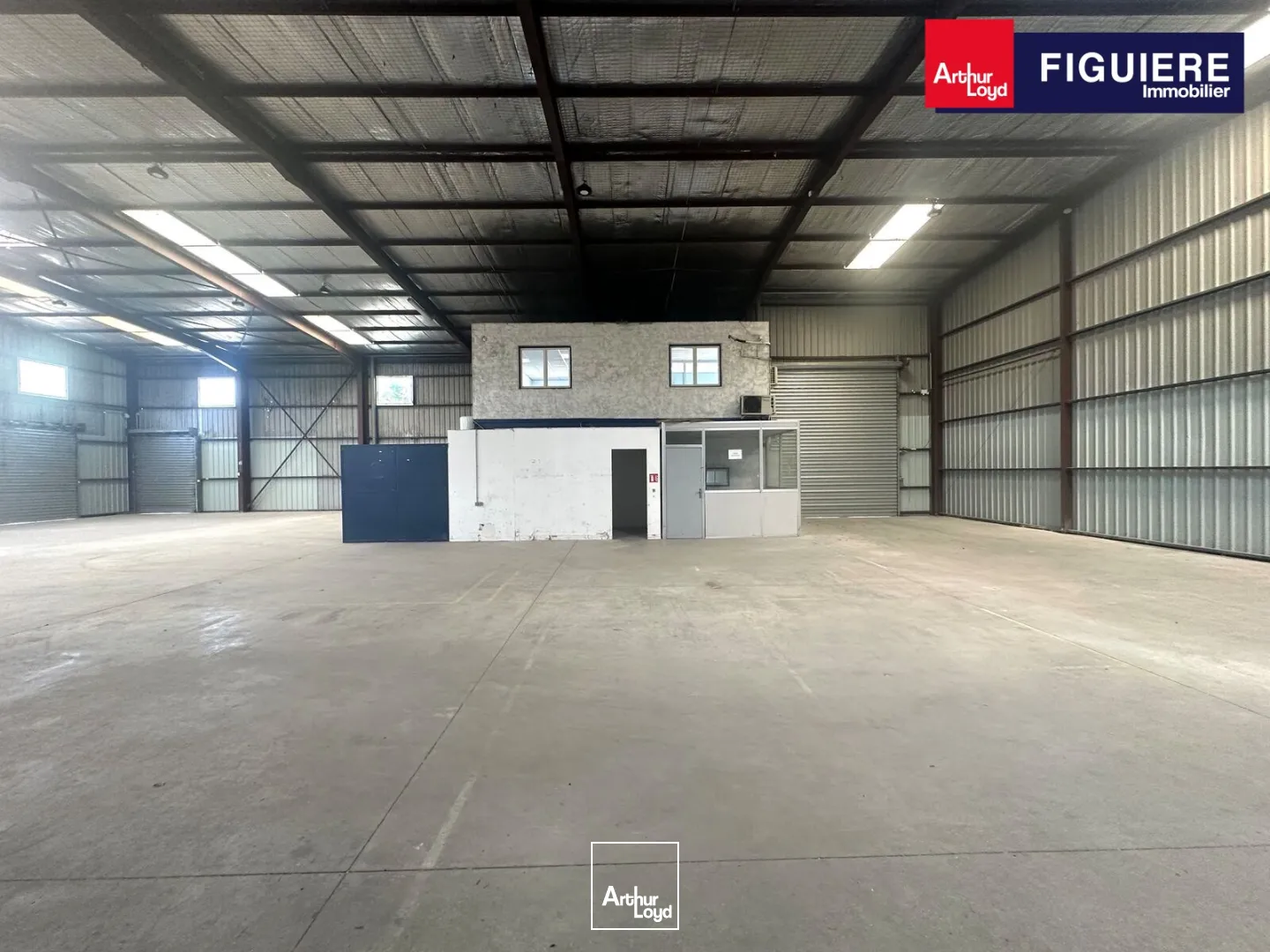 Locaux d'activité & Entrepôts - Location - VELAUX - 13880 - 740-740 - 7750085