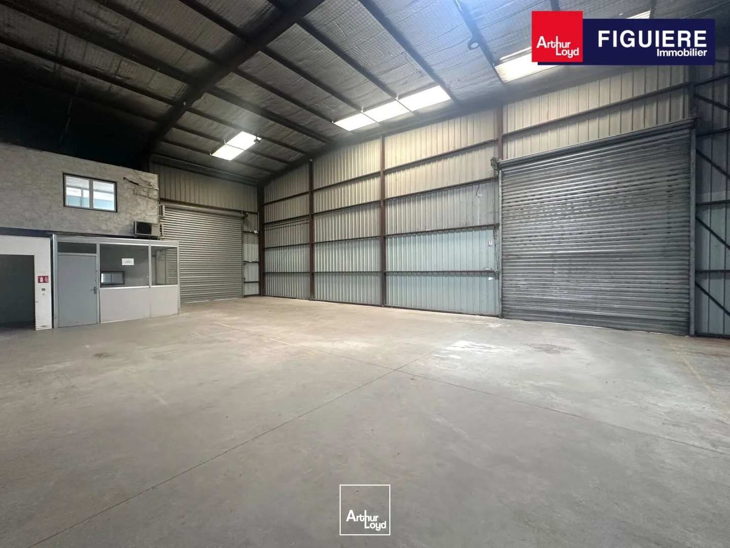 Locaux d'activité & Entrepôts - Location - VELAUX - 13880 - 740-740 - 7750086